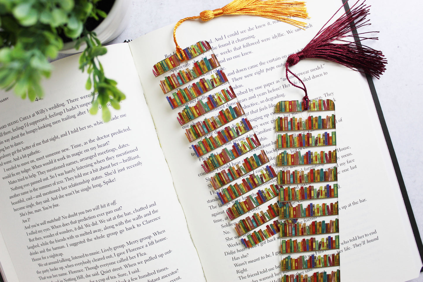 Bookshelf Bookmark